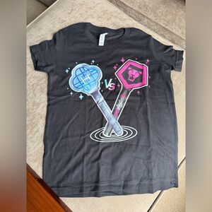 Official Netflix Shop K-Pop Demon Hunters Kids T-Shirt – Size Small (New, Glow)